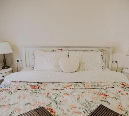 Tamula Apartement *